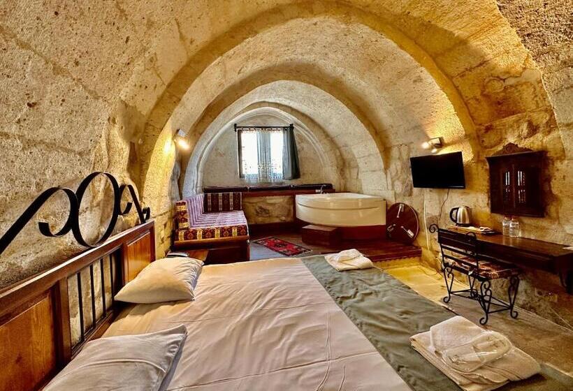 اتاق خانوادگی, Harkasos Cave