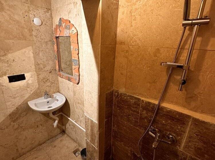 اتاق استاندارد, Harkasos Cave