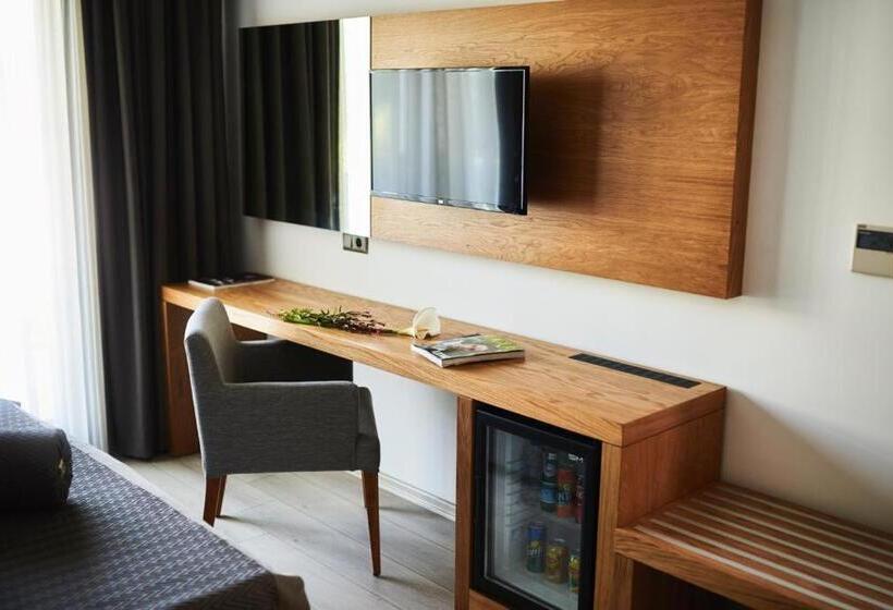 Standaard Driepersoonskamer met Uitzicht op de Tuin, Ruwais