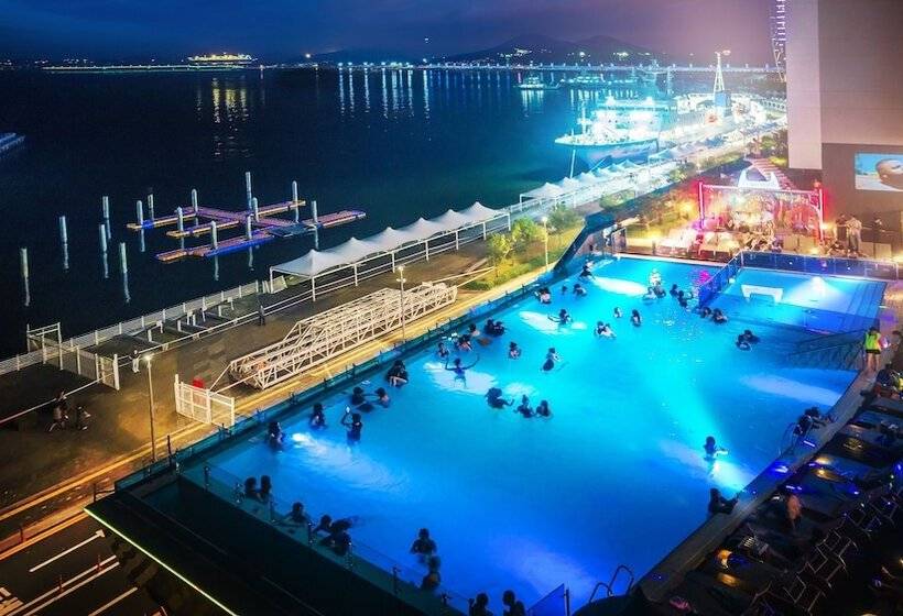 اتاق خانوادگی, Utop Marina Hotel & Resort