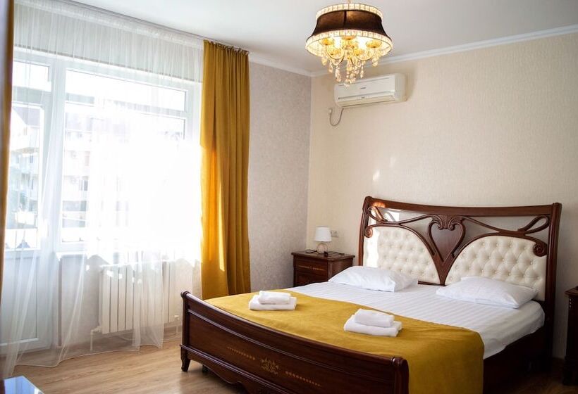 Quarto Familiar, Guest House Na Tsvetochnoy