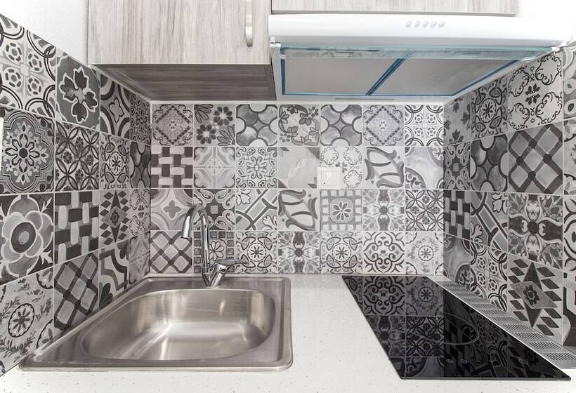 스탠다드 트리플 룸 풀장 전망, Pension Strawberry