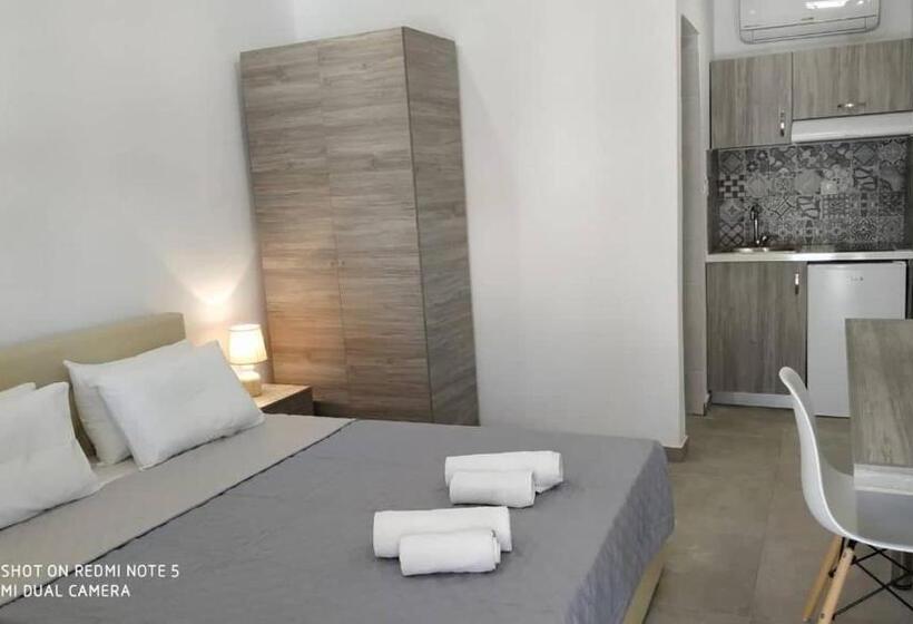 Номер Стандарт Вид на Сад, Pension Strawberry