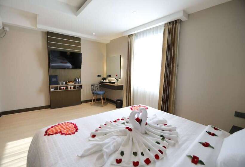 اتاق لوکس, Balmi