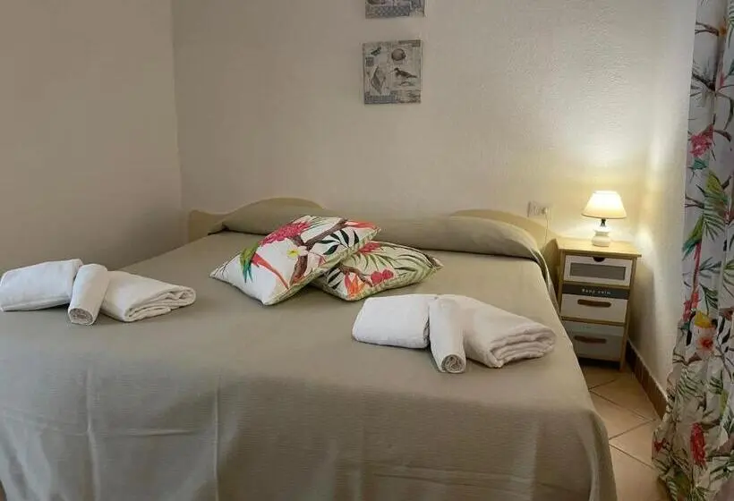 Huoneisto 2 Makuuhuonetta, Canne Al Vento