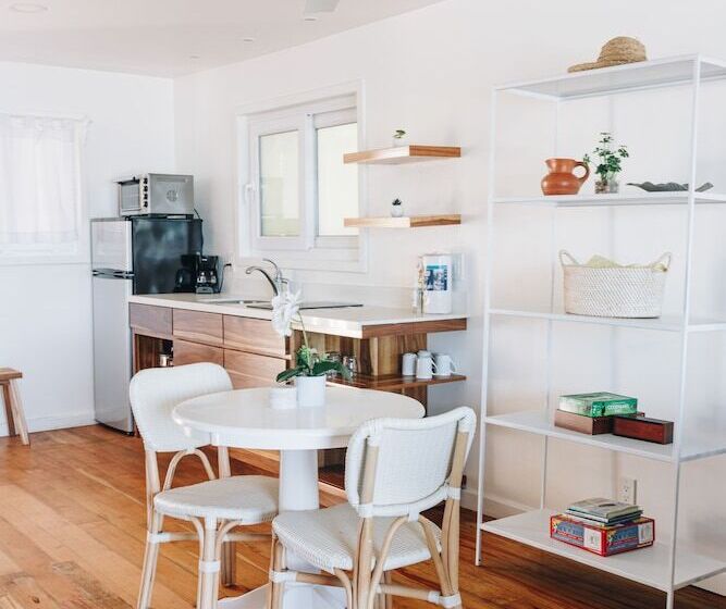 Deluxe Suite Sea View, The Beach House Boutique