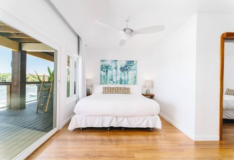 Deluxe Suite Sea View, The Beach House Boutique