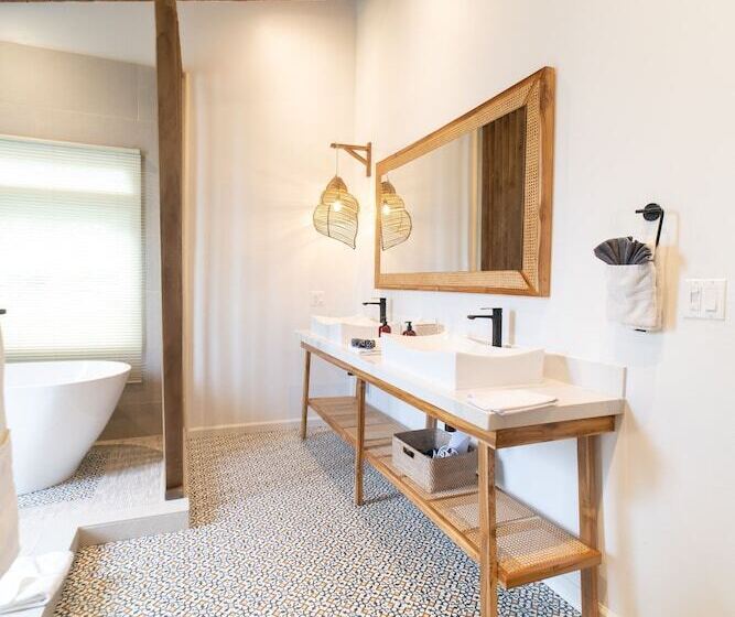 سوئیت پرزیدنت, The Beach House Boutique