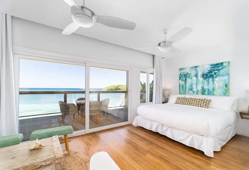 Deluxe Suite Sea View, The Beach House Boutique