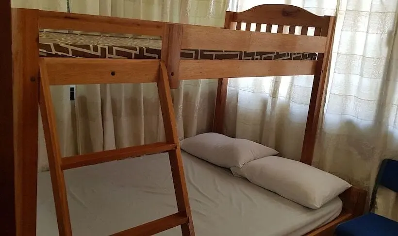 تختخواب در اتاق مشترک, Nonoy Matt Bed & Breakfast