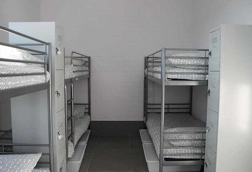 מיטה בחדר משותף, Perth City Backpackers Hostel   Note   Valid Passport Required To Check In