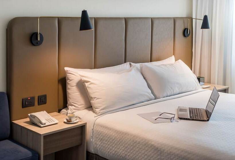 اتاق استاندارد, Crowne Plaza Lima, An Ihg