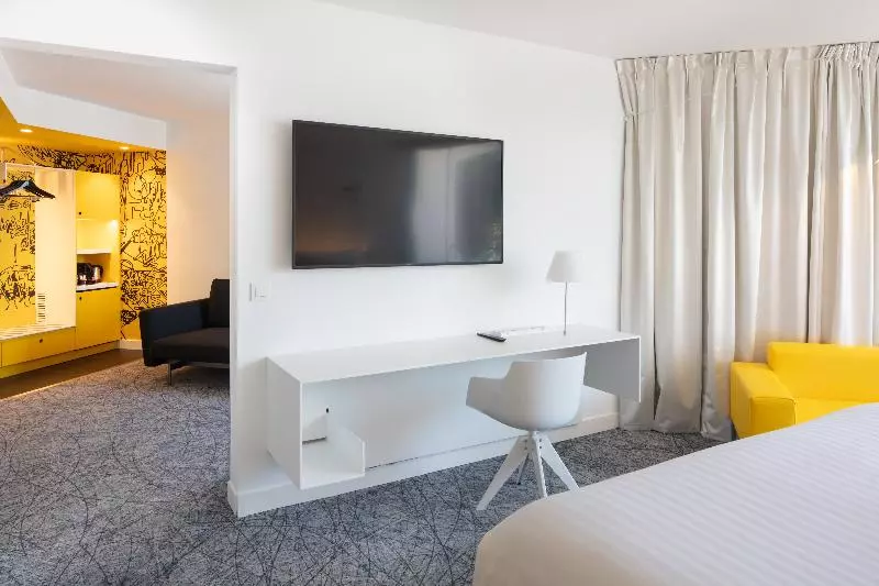 اتاق اجرایی, Crowne Plaza Lima, An Ihg