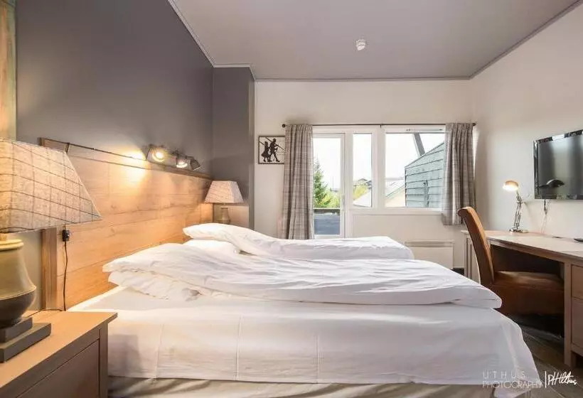 اتاق استاندارد با بالکن, Highland Lodge
