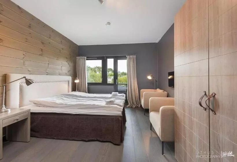 اتاق استاندارد با بالکن, Highland Lodge