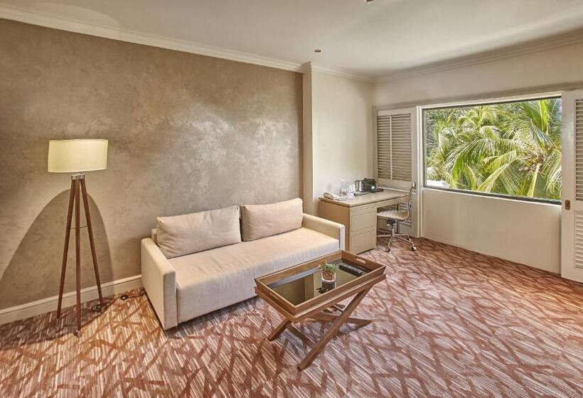 סוויטת קלאב ג'וניור, Quest Plus Conference Center Clark