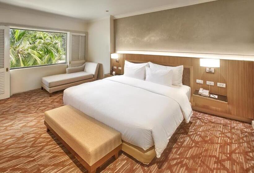 סוויטת קלאב ג'וניור, Quest Plus Conference Center Clark