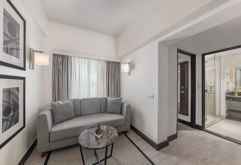 주니어 스위트, Seda Ayala Center Cebu