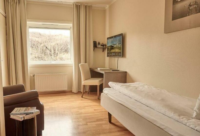 اتاق استاندارد یک نفره, Sola Strand