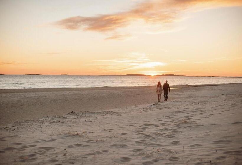 اتاق استاندارد با چشمانداز دریا, Sola Strand