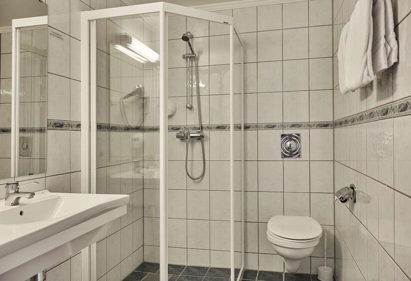 اتاق لوکس با چشمانداز دریا, Sola Strand