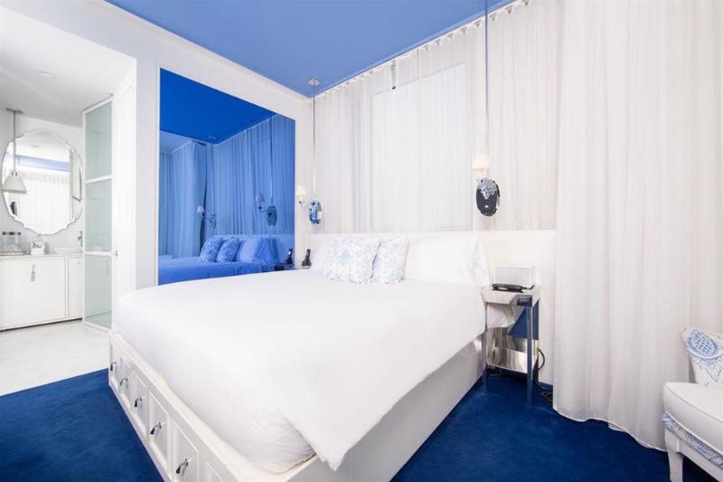 سوییت جونیور, Radisson Plaza Del Bosque