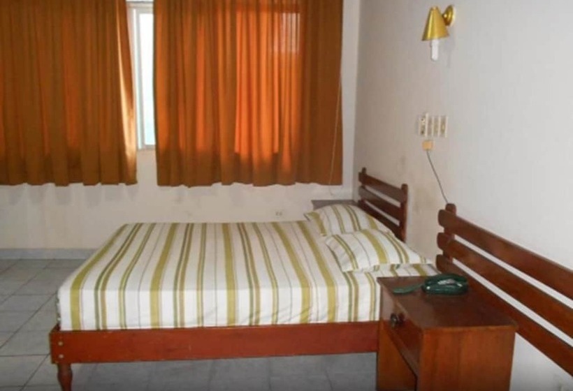 اتاق استاندارد یک نفره, Hostal Jhuliana