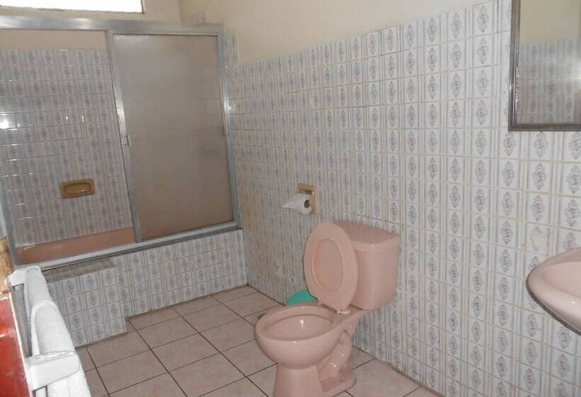 اتاق استاندارد سه نفره, Hostal Jhuliana