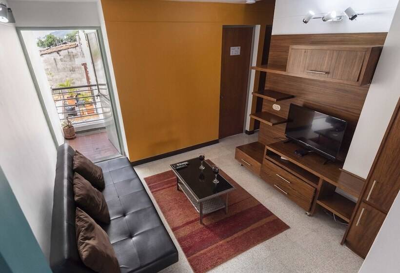 חדר דלוקס עם מרפסת, Poblado Guest House