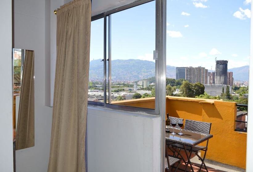 חדר דלוקס עם מרפסת, Poblado Guest House