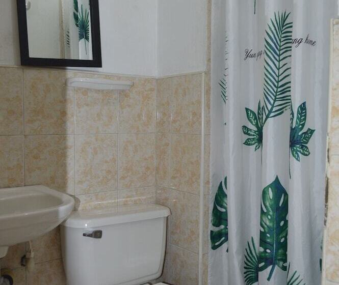 اتاق لوکس, Poblado Guest House