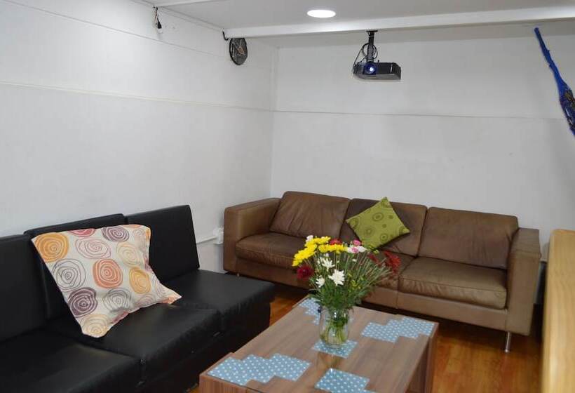 اتاق لوکس, Poblado Guest House