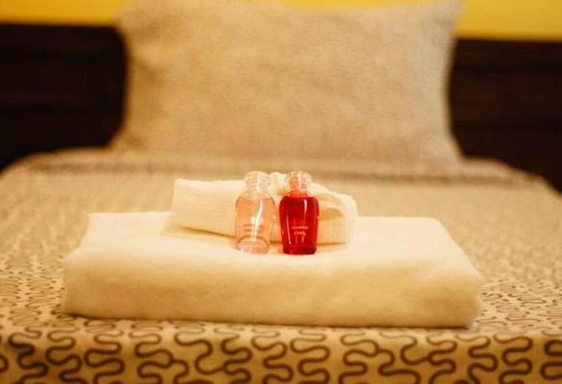 اتاق استاندارد سه نفره, Sri Krungthep