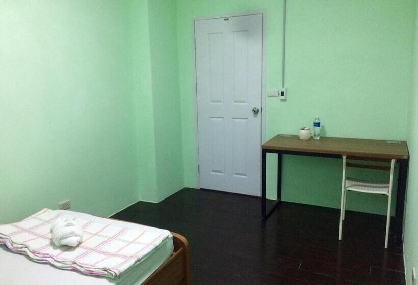 اتاق استاندارد یک تخته با سرویس بهداشتی مشترک, Sri Krungthep