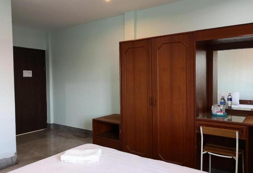 اتاق استاندارد یک نفره, Sri Krungthep