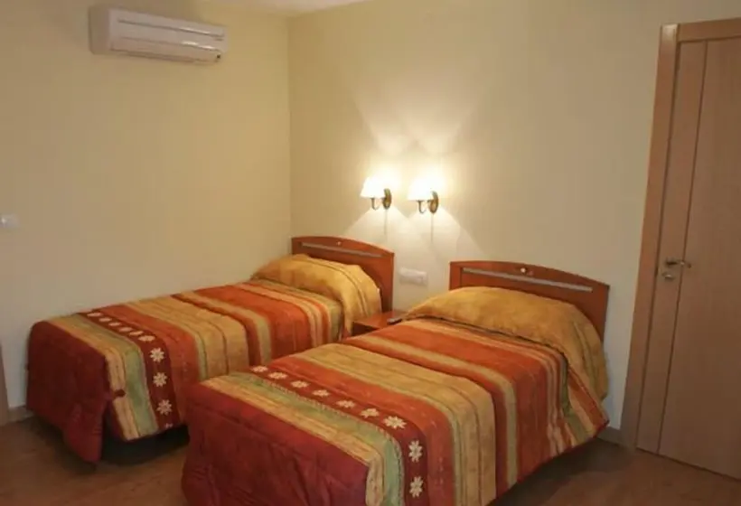 اتاق استاندارد, Hostal Hispanico Ii