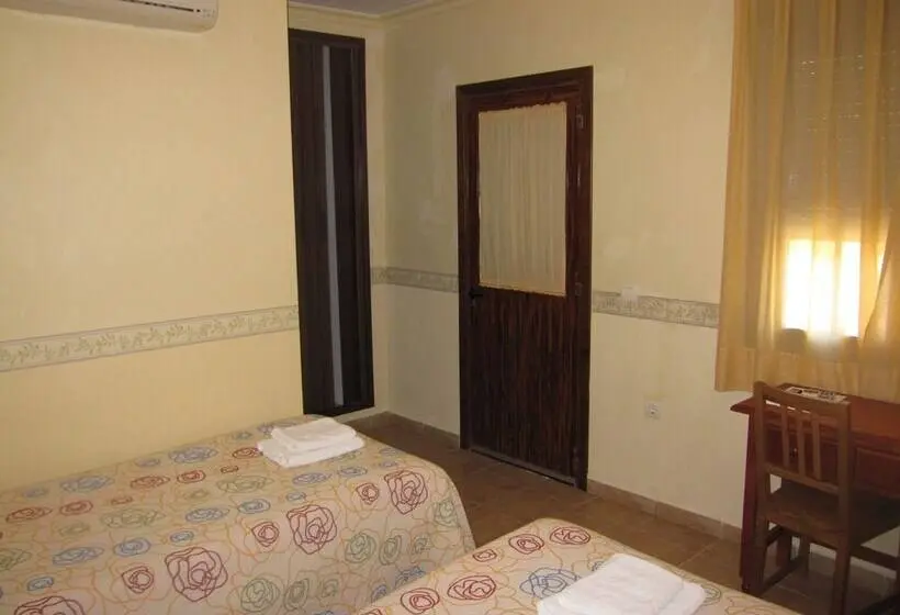 ベーシックトリプルルーム, Hostal Venta De Abajo