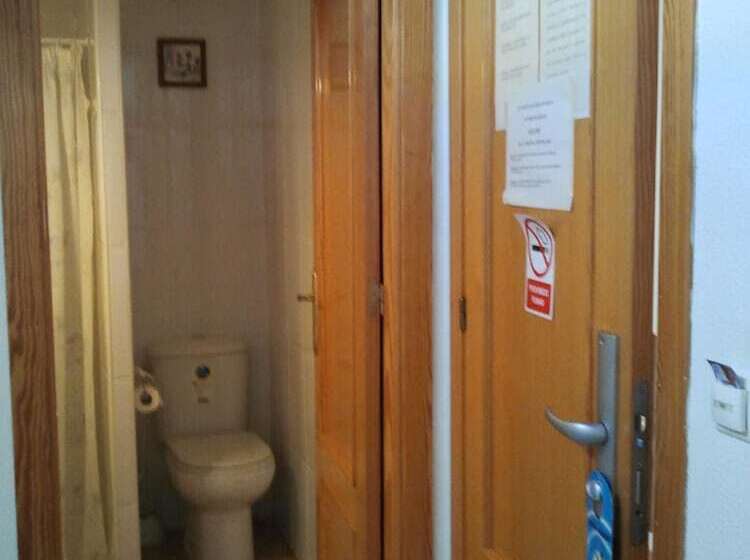 スタンダードシングルルーム, Hostal Arneva Orihuela