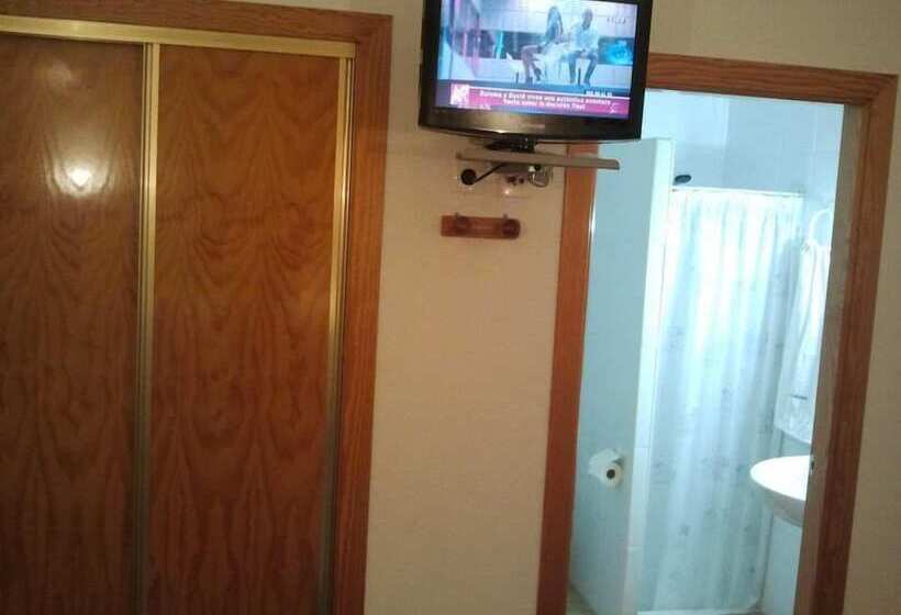スタンダードルーム, Hostal Arneva Orihuela