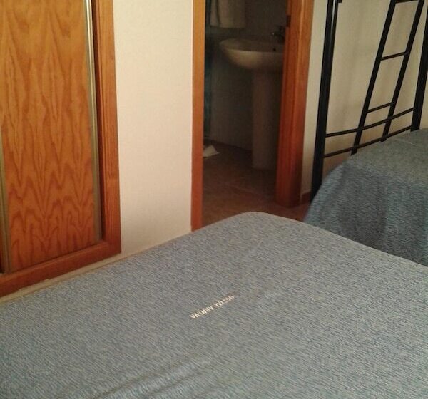 Номер Стандарт, Hostal Arneva Orihuela