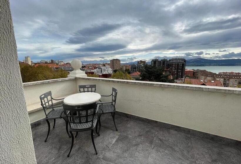 带海景的复工套房, Royal Suite Santander