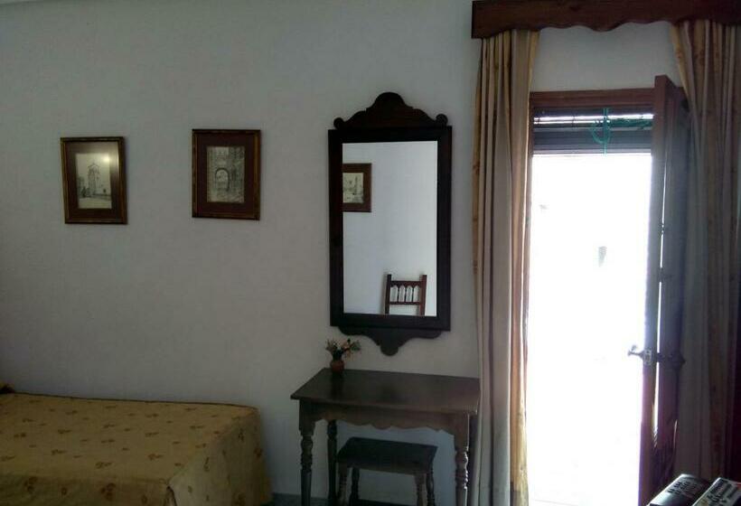 스탠다드 룸, Hostal Meson La Cadena