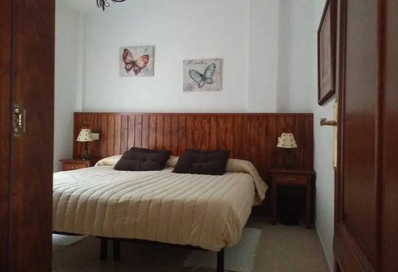 Perhehuoneisto 2 Makuuhuonetta, Apartamentos Quercus