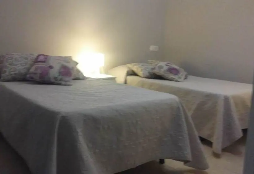 Perhehuoneisto 2 Makuuhuonetta, Apartamentos Quercus