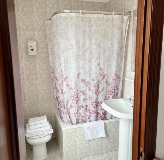 オーシャンビュースタンダードルームバルコニー付き, Hostería De Somo