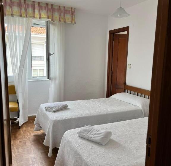 バルコニー付スタンダード4ベッドルーム, Hostería De Somo