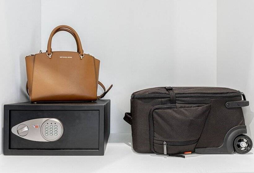 Семейный Номер, Casa Lirio