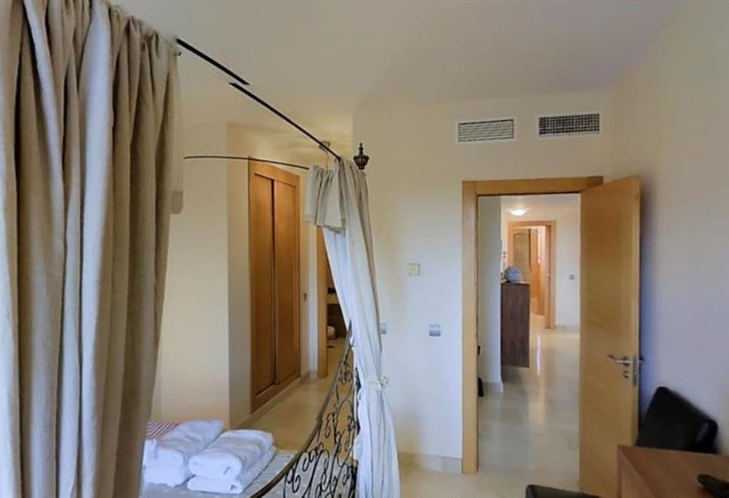 带两个卧室的顶楼公寓, Apartamento La Hacienda De Cifuentes