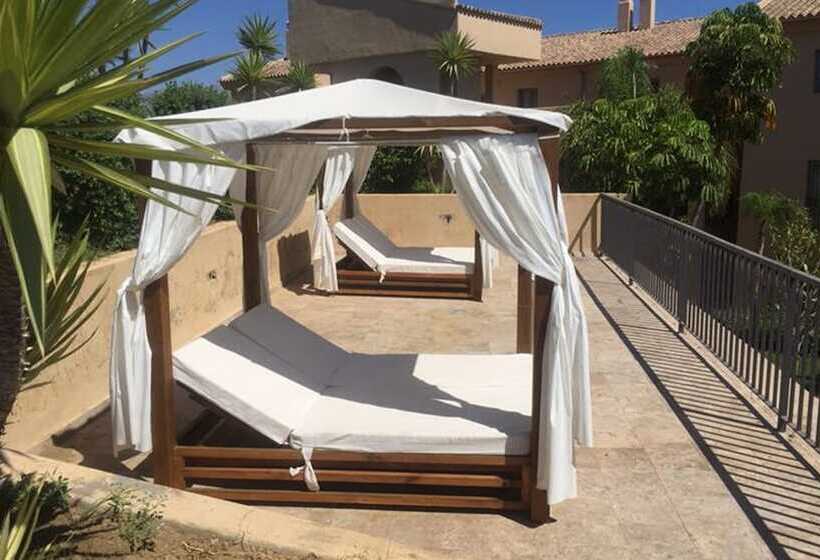 带两个卧室的顶楼公寓, Apartamento La Hacienda De Cifuentes