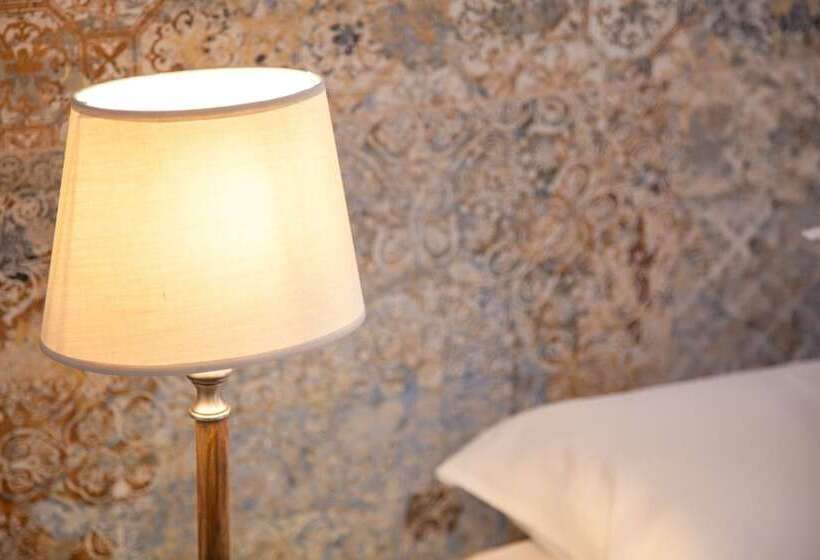 خانه 1 خوابه, Lukanda Mariana